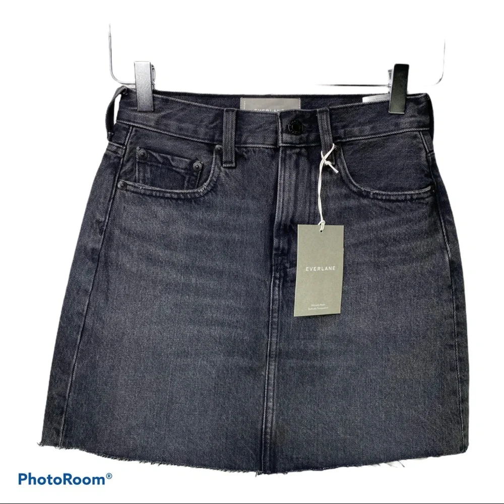 NWT Everlane The Raw Hem Black Denim Skirt Sz 23